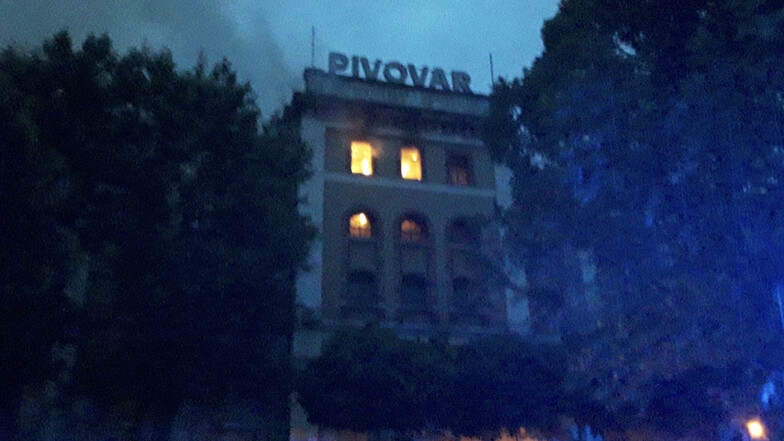 Die Brauerei in Vratislavice in Flammen.