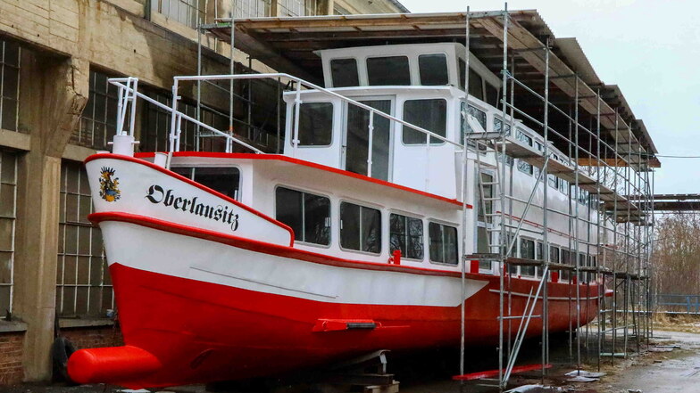 Die MS "Pfälzerland" heißt jetzt MS "Oberlausitz" und soll das geeignete Fahrgastschiff für den Berzdorfer See sein.