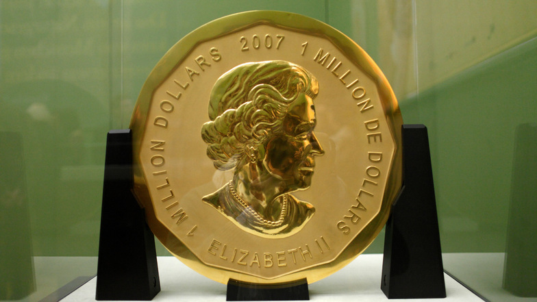 In der Nacht zum 27. März 2017 wurde die 100 Kilogramm schwere Münze "Big Maple Leaf" mit einem damaligen Goldwert von knapp 3,75 Millionen Euro gestohlen.
