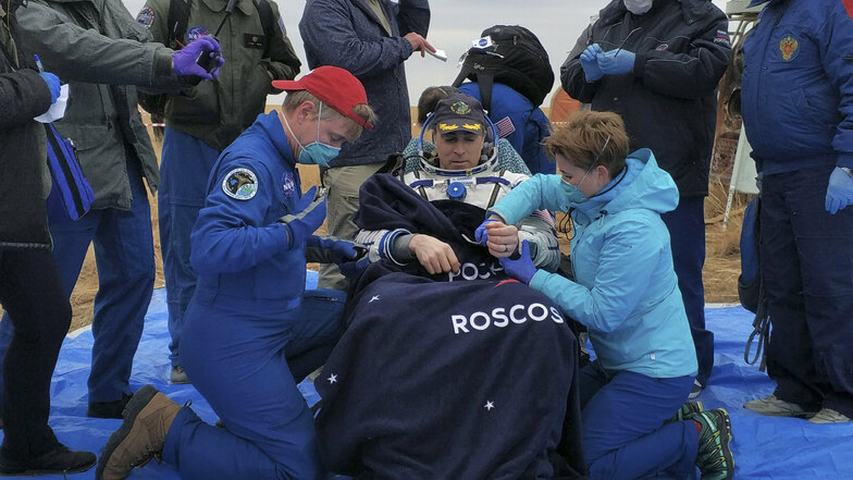 Drei ISS-Raumfahrer zurück auf der Erde