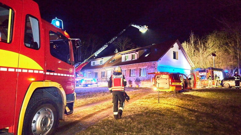 Pirna: Drei Verletzte bei Wohnhausbrand