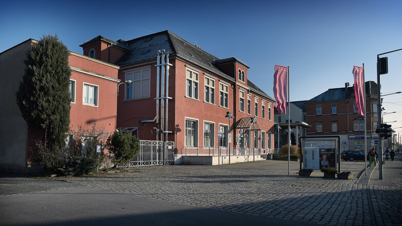 Blick auf das Gebäude an der Pirnaer Landstraße