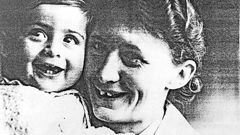 Dieses Foto um 1944 zeigt Luise Bauch, die Tochter von Teppichfabrikant Emil Bauch, mit ihrem Neffen Oskar. Dessen Schwester gehört die Villa zurzeit. 