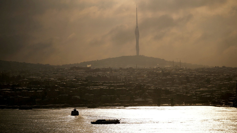 Seemine stoppt Schiffsverkehr auf dem Bosporus