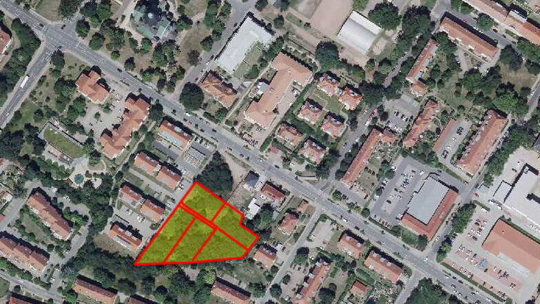 Das Luftbild zeigt die Lage des geplanten Baugebietes. Die diagonal durchs Bild verlaufende Straße ist die Bebelstraße. Das Grundstück zwischen Baugebiet und Bebelstraße ist auf der Aufnahme noch unbebaut; inzwischen steht dort aber ein Eigenheim.