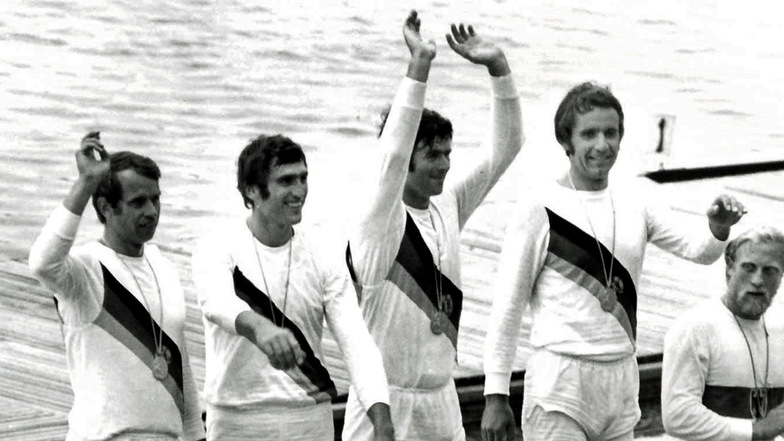 Der legendäre Dresdner Ruder-Vierer: Dieter Schubert, Dieter Grahn, Frank Rühle und Frank Forberger bejubeln Gold bei Olympia 1972 in München.