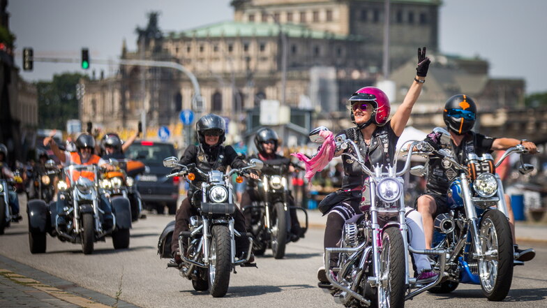 Fester Bestandteil aller Harley Days Dresden: die große Bikerparade am Sonntag.