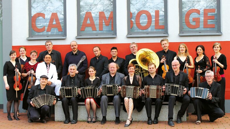 Das ist wirklich ein großes Tangoorchester. Am Montag lassen sie im Kleinen Haus Dresden von sich hören.