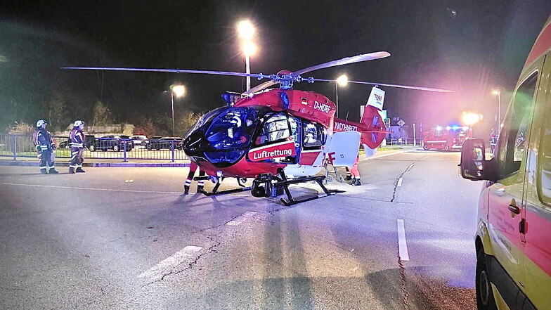 Der Verletzte musste per Hubschrauber in eine Klinik geflogen werden.