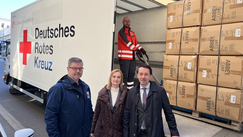In Zusammenarbeit mit dem Deutschen Roten Kreuz sind am 28.3.2022 Hilfsgüter aus Sachsen ins tschechische Ústí nad Labem geliefert worden.