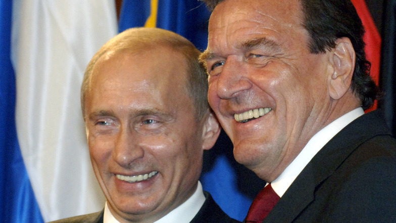 Gute Freunde: Gerhard Schröder und Wladimir Putin im Jahr 2005.