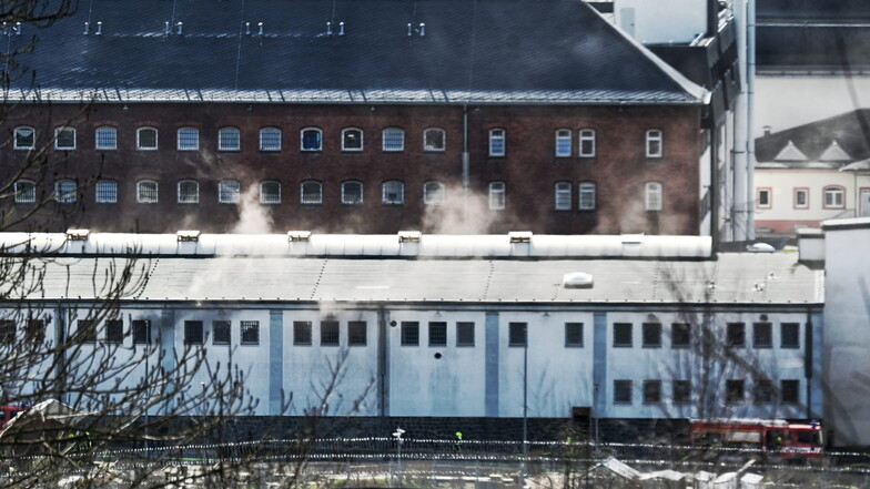 Rauch stieg am 17. März hinter den Waldheimer Gefängnismauern aus. in einer der Lehrwerkstätten war ein Brand ausgebrochen.