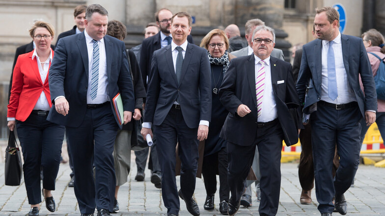 Der CDU-Landesvorsitzende Michael Kretschmer (m.)  und Generalsekretär Alexander Dierks (re.) kandidieren erneut zur Wahl des Parteivorstands. Christian Hartmann (l.) wird sich außerdem um das Amt des stellvertretenden Landesvorsitzenden  bewerben.