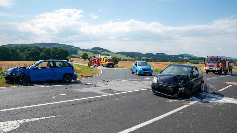 Drei Verletzte nach einem Unfall auf der B96 bei Zittau