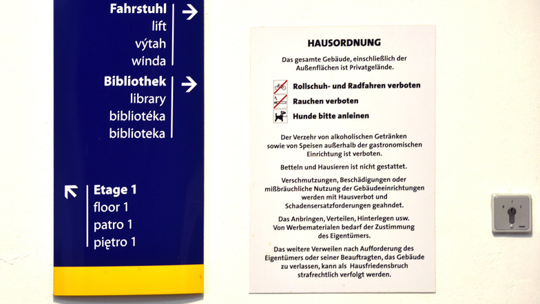 Eine Hausordnung regelt eigentlich, was im Salzhaus erlaubt und was verboten ist. Aber die Jugendlichen halten sich nicht daran.