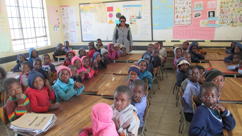 Blick in das Klassenzimmer in der Muhopi-Primary-School in Rundu im afrikanischen Land Namibia. Großröhrsdorfer Schüler und Lehrer helfen jetzt dieser Schule.