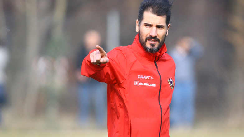 Dynamos Chefcoach Cristian Fiel stellt die Mannschaft nach dem Sieg im Sachsenderby auf die nächste Herausforderung ein.