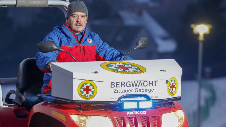 Torsten Witschel (58) ist seit drei Jahren Chef der Bergwacht im Zittauer Gebirge. Am Unglückstag im Riesengebirge hatte ihn eine Erkältung gerettet.
