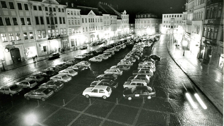 Auf dem Zittauer Marktplatz durfte jahrzehntelang geparkt werden.