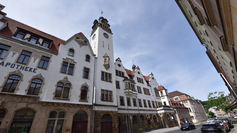 Im Rathaus Potschappel tagte der Stadtrat. Jedoch wurde die Abstimmung zu den Zentrums-Plänen verschoben.