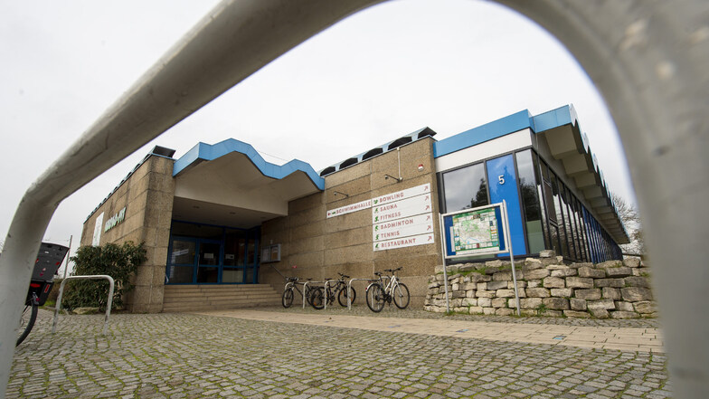 Die Stadtbäder und Freizeitanlagen GmbH betreibt unter anderem die Schwimmhalle.