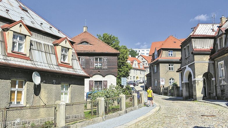 Blick in die Liebiegstadt im heutigen Liberec: Bedeutende Textilfabrikanten hatten sie für die Arbeiter errichtet, als die Stadt noch Reichenberg hieß.