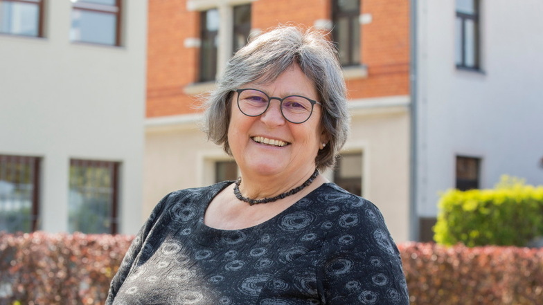 Elke Röthig ist die amtierende Bürgermeisterin von Schwepnitz und bewirbt sich für eine dritte Amtszeit.