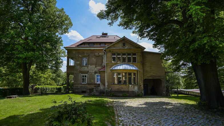 Um diese Villa in Reichenbach geht es.