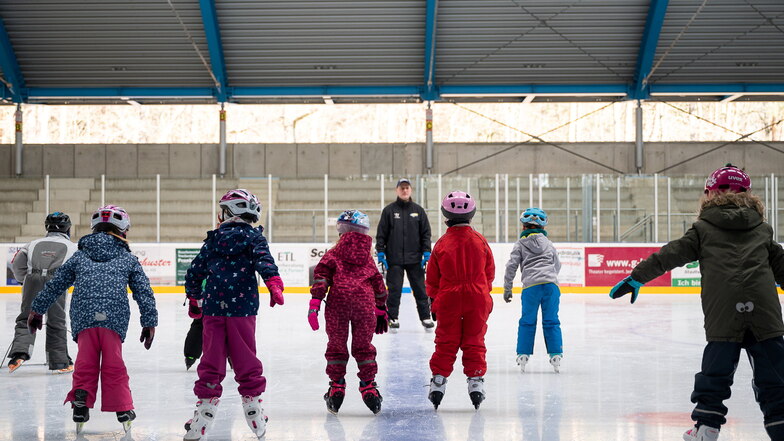 Immer mehr Kita-Kinder lernen in Niesky das Eislaufen