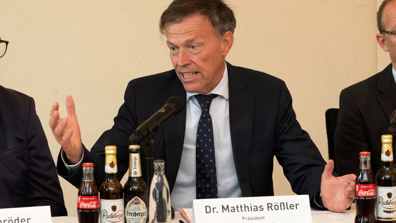 Er hat die AfD im Radebeuler Wahlkreis auf Distanz gehalten: Landtagspräsident Matthias Rößler. Wird das sein Nachfolger als CDU-Direktkandidat Sven Eppinger auch schaffen?