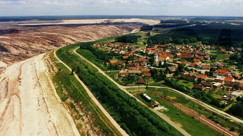 Tagebau Nochten im Mai 1997
