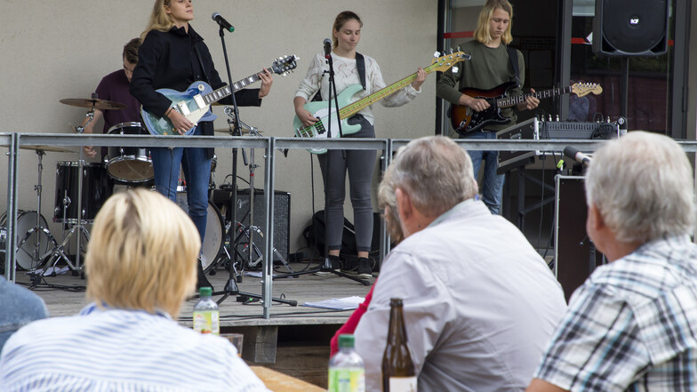 Am Vor-Ort-Programm beteiligte sich auch die Schülerband Perfect Mess von der Musikschule Wilsdruff. 
