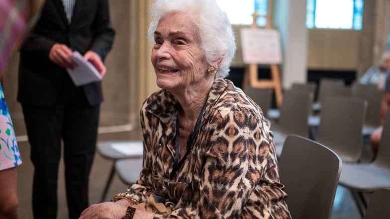 Renate Muhr-Langeani (94) floh einst vor dem Terror der Nazis aus Görlitz. Ihr einziges Vergehen: Sie war Jüdin. Jetzt besuchte sie noch einmal Görlitz – zum fünften Mal seit 1997. Ein großes Geschenk.