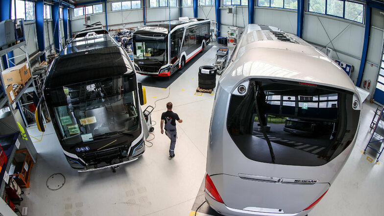 Rund 150 Menschen arbeiten in MAN Bus Modification Center in Plauen - noch.