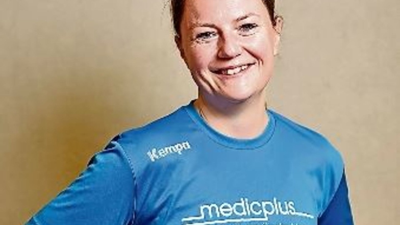 Handballerin des Jahres
Yvonne Fahnert spielt ihre zweite Saison beim VfL Waldheim 54. Aufgrund der dauernden personellen Probleme bei den Waldheimer Verbandsligahandballerinnen musste die „gelernte“ Kreisläuferin auf einer ungewohnten Position ran. 