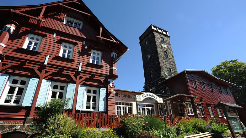 Trotz der Eröffnung eines vorläufigen  Insolvenzverfahrens über das Vermögen des Betreibers Jan Bartko soll die Mönchswalder Bergbaude geöffnet bleiben.