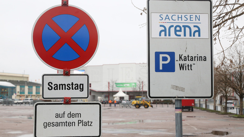 Wenn das Kati Witt wüsste: Der nach der Eiskunstlauf-Legende benannte Parkplatz vor der Arena wird am Sonnabend komplett gesperrt, weil dort eine Gegenveranstaltung zum AfD-Bundesparteitag stattfindet.