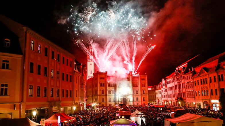 Ein imposantes Feuerwerk erfreute am Mittwoch die Besucher des 23. Spectaculum Citaviae in Zittau.