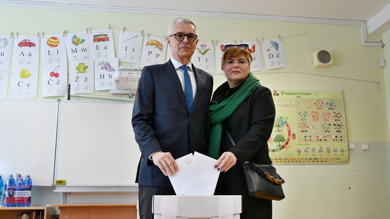 Die erste Runde der Präsidentschaftswahl in der Slowakei gewann der prowestliche  Karrierediplomat Ivan Korčok nach dem vorläufigen Endergebnis mit 42,5 Prozent.