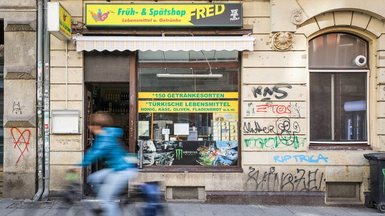 Der ABC Früh- & Spätshop auf der Görlitzer Straße 18b in Dresden von außen. Türkische Lebensmittel gehören fest zum Sortiment, was ihn von manch anderem Späti unterscheidet.
