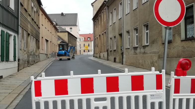 Auf der Pulsnitzer Straße in Kamenz wird gebaut. Die Sperrung kam etwas überraschend.