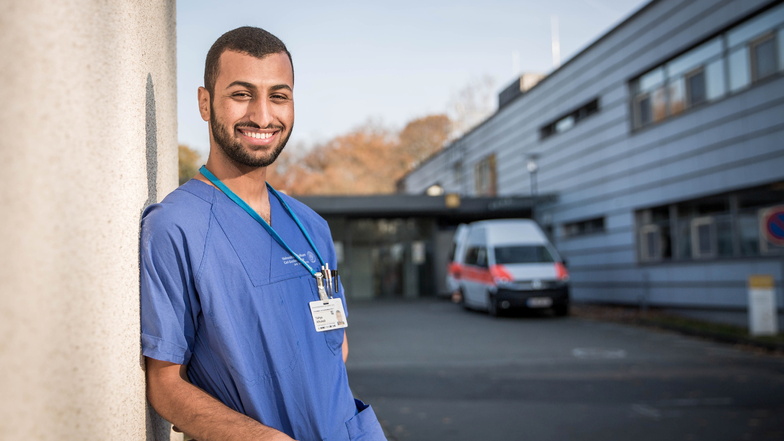 Yahya Alhukab wird an der Uniklinik bald seinen Abschluss zum Gesundheits- und Krankenpfleger absolvieren. Davor aber macht er eine tolle Erfahrung.