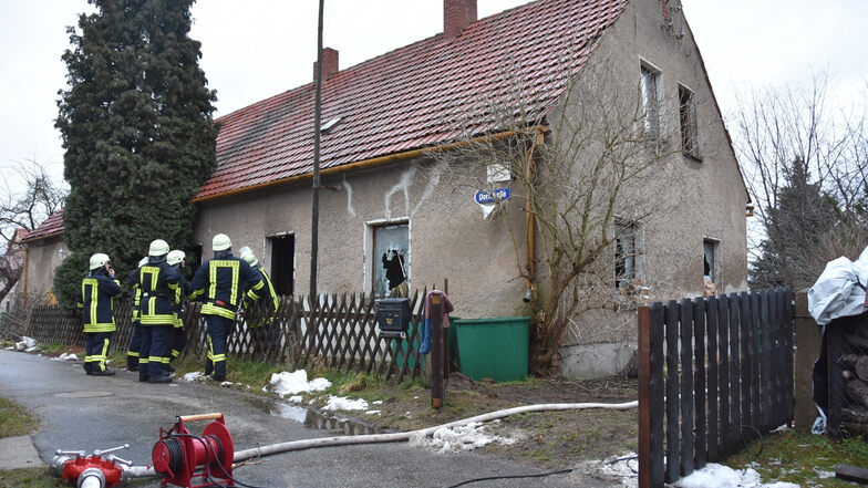 Bei einem Wohnhausbrand in Zodel konnte ein 75-jähriger Bewohner am 12. Januar dieses Jahres nur noch tot geborgen werden. Nachbarn hatten starken Rauch bemerkt und die Feuerwehr alarmiert. Foto: Danilo Dittrich
