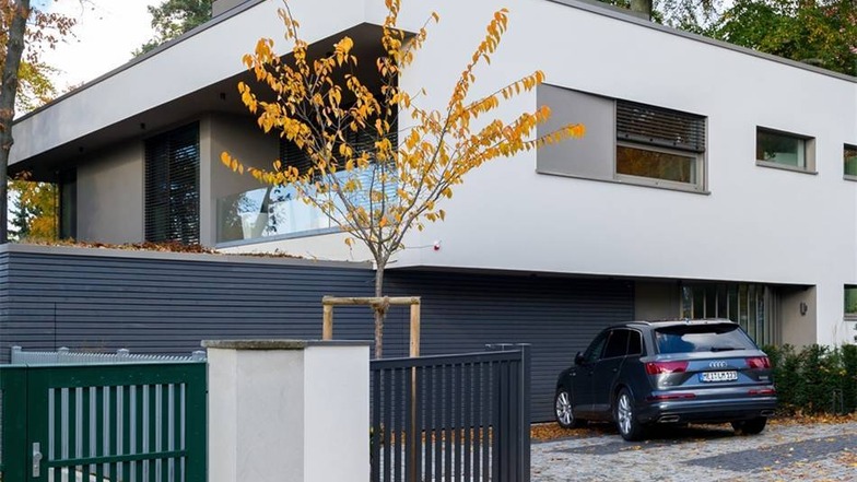 Thomas-Mann-Straße 17: Das Einfamilienhaus mit Garagenblock und Pool überzeugte die Jury.