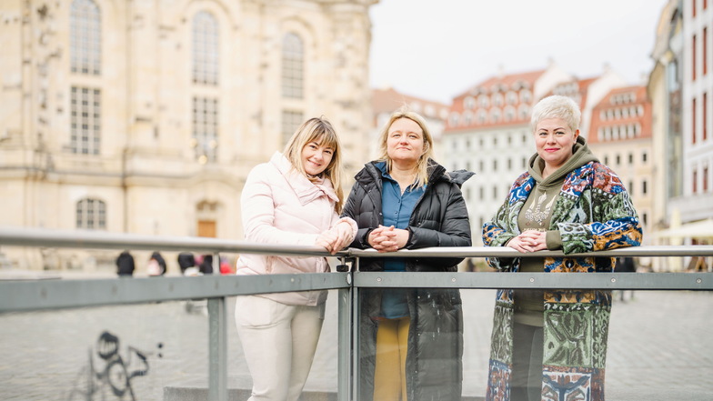 Viele Ukrainerinnen in Sachsen kennen sich durch Natalja Bock (M.), die vor 25 Jahren herzog. Auch Elena Zhurbenko (l.) und Maryna Kuraptseva half sie.