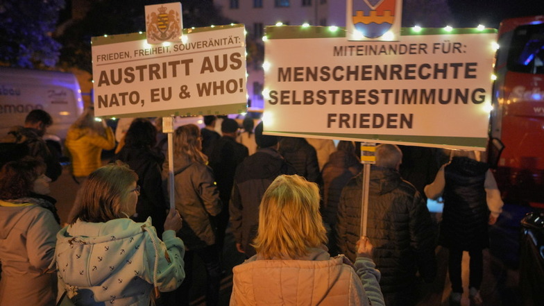 Jede Woche Montag versammeln sich in Bautzen mehrere Hundert Teilnehmer zum Protest gegen die aktuelle Politik.