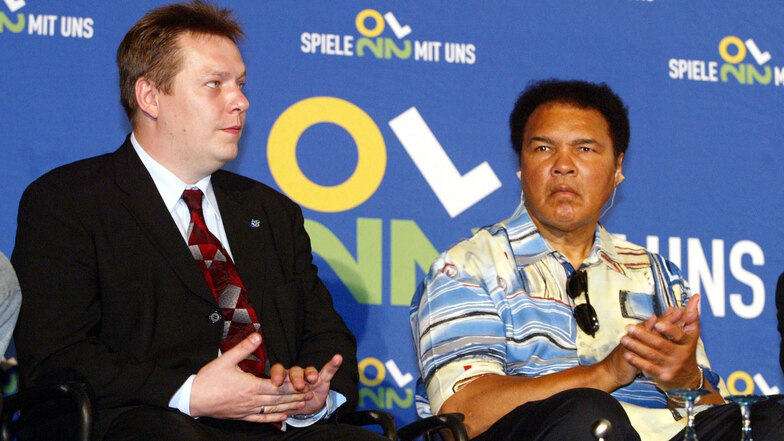 Ein Höhepunkt im Bewerbungsmarathon. Im Juni 2002 lotste Köhler Boxlegende Muhammad Ali nach Riesa.