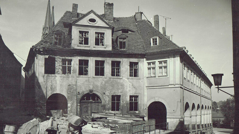 Die Neißstraße 7 war nach jahrzehntelangem Leerstand 1980 eines von vielen einsturzgefährdeten Häusern in der Görlitzer Altstadt.