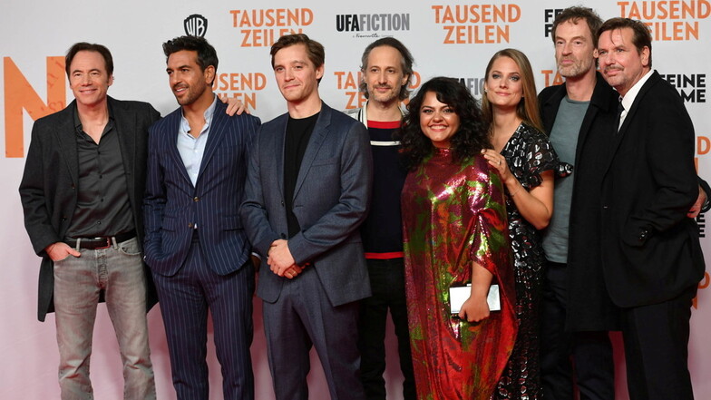 Director Michael Polly Herbig (left) and the main cast at the movie premiere 
