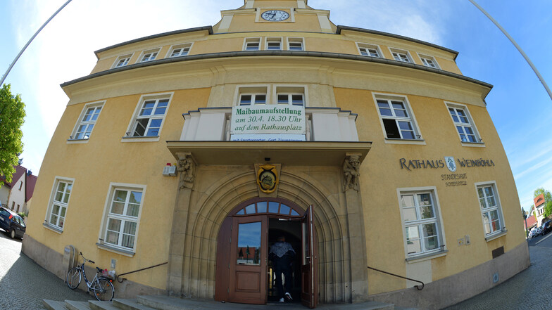 Das Rathaus von Weinböhla soll kommenden Montag wieder für den Publikumsverkehr öffnen. Die Bürger müssen Verhaltensregeln befolgen und sich an Schutzmaßnahmen halten.